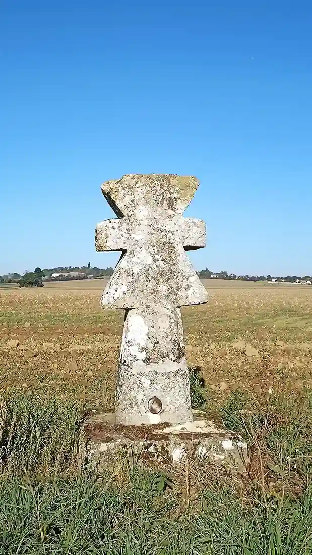 croix paté compressée Travaux peintre et électricien Val d'oise